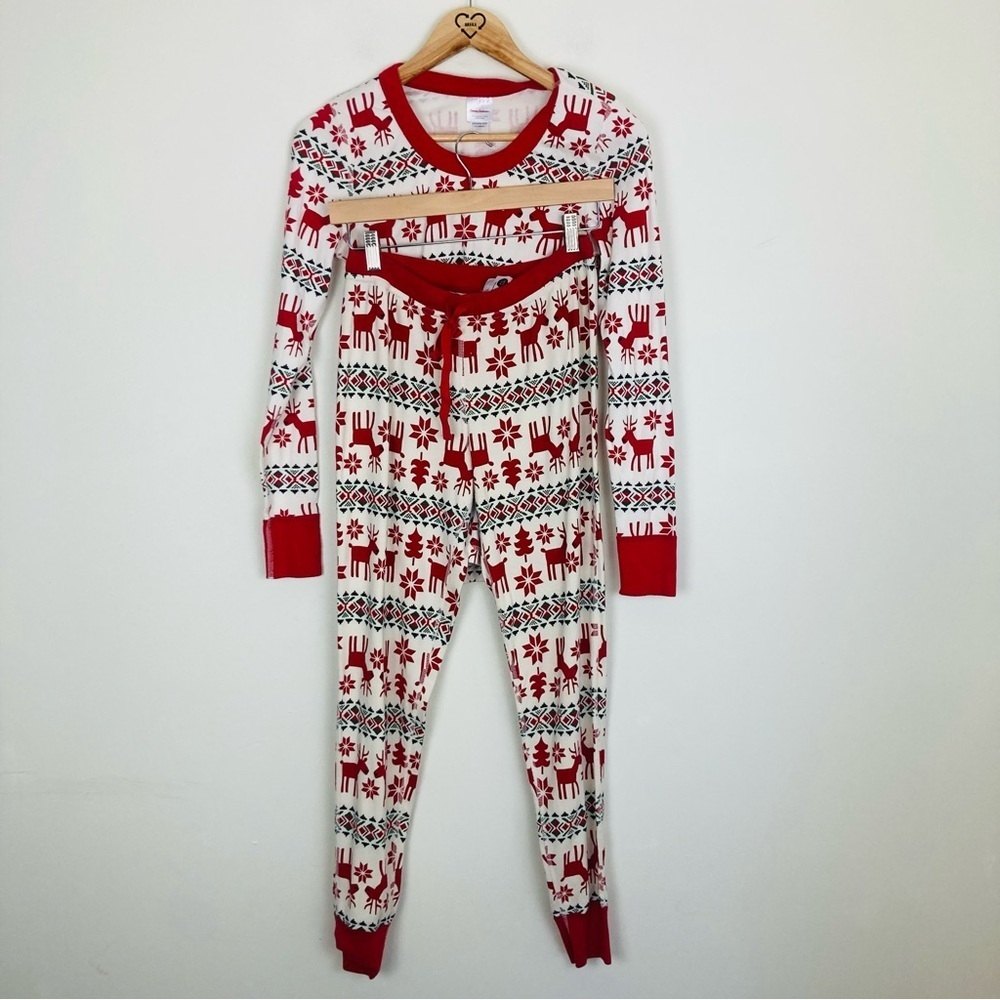 Hannah Andersson women’s Christmas reindeer red white & green pajama set. Size S